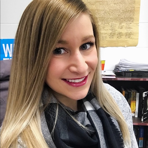 Meet your Posher, Alexandra - Picture 4 of 5